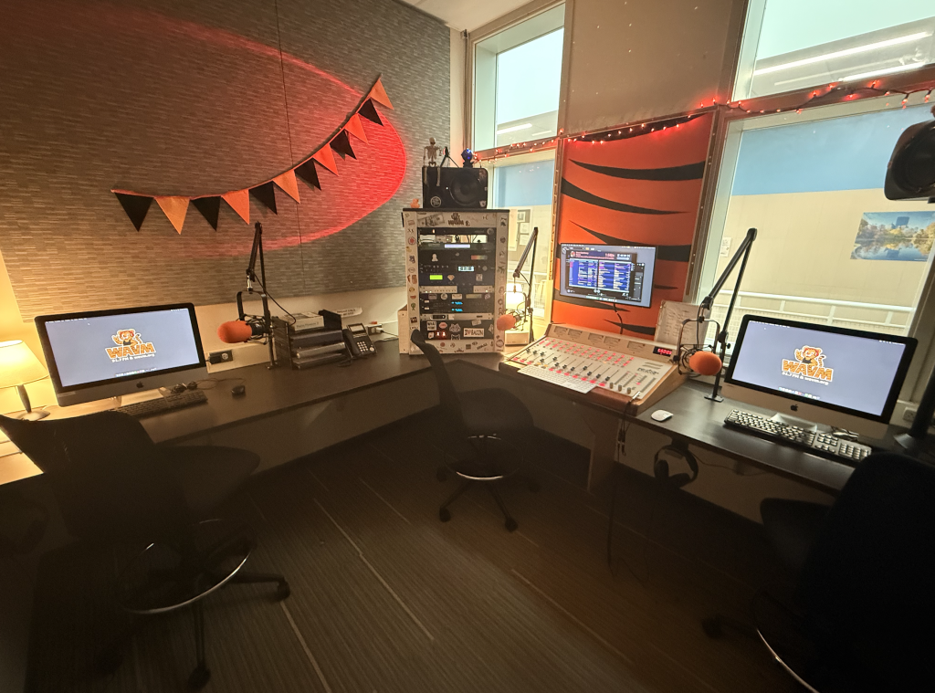 WAVM FM Air Studio
